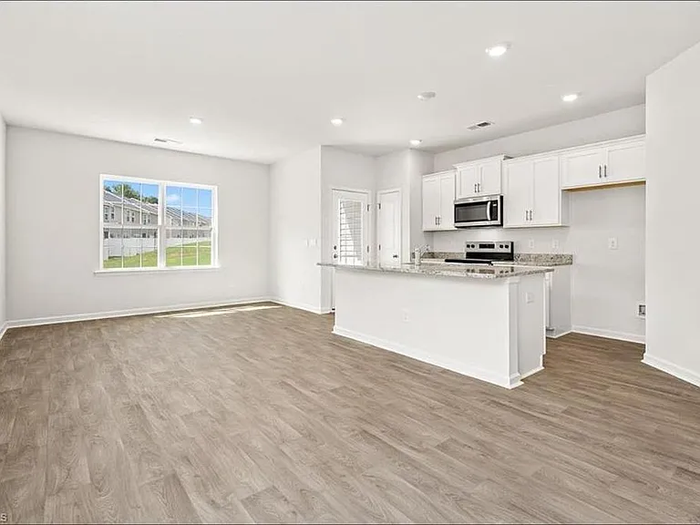 171 Moyer Dr — Photo 14