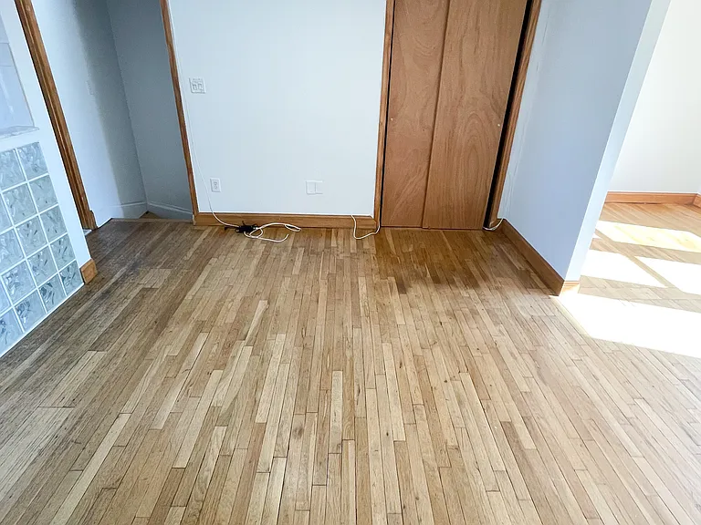 20-36 33rd St #2 — Photo 3