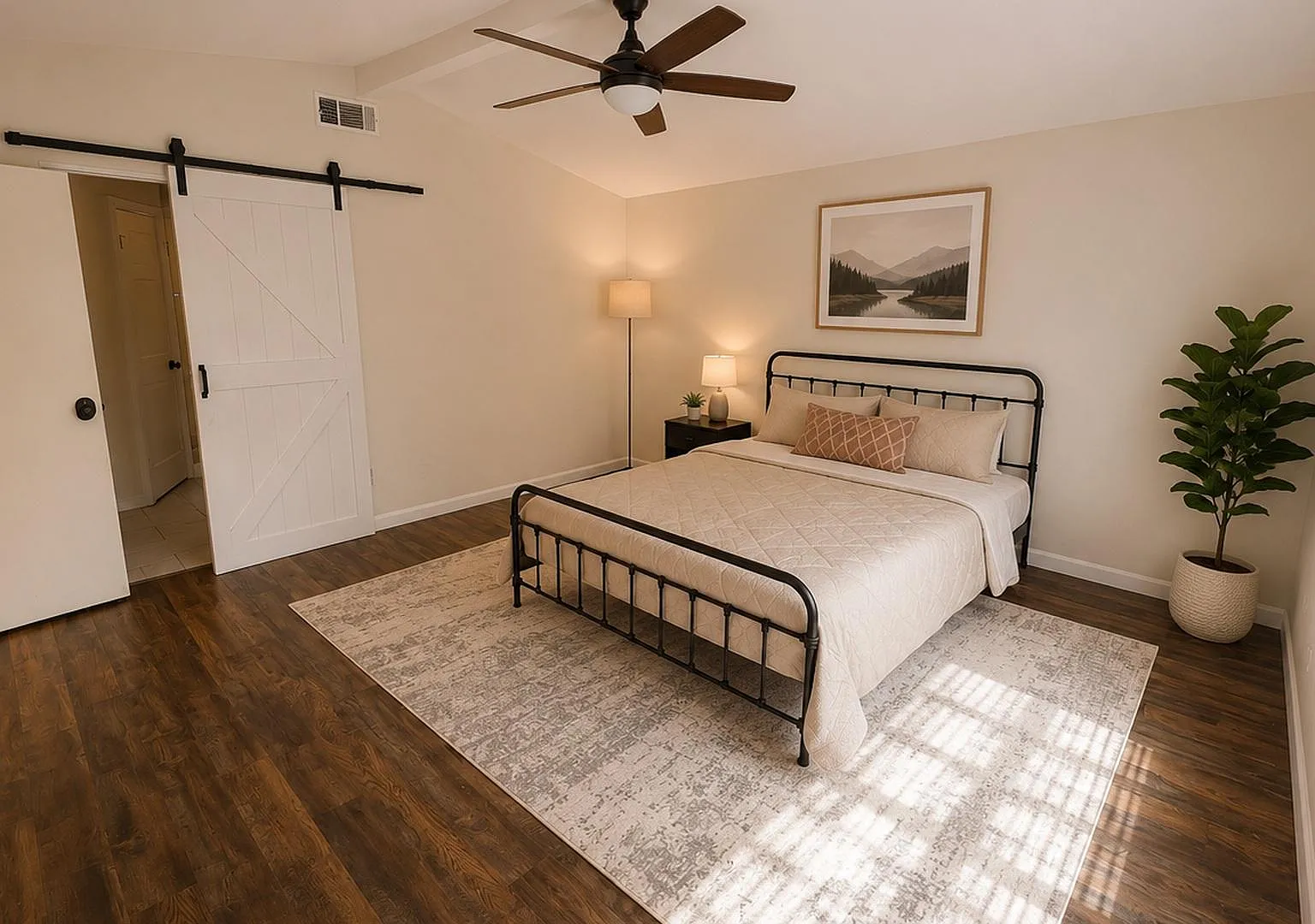 3 bed, 3.0 bath, 2016 sqft, $1,252 — Photo 2