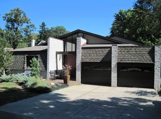 30860 Lake Rd, Bay Village, OH 44140