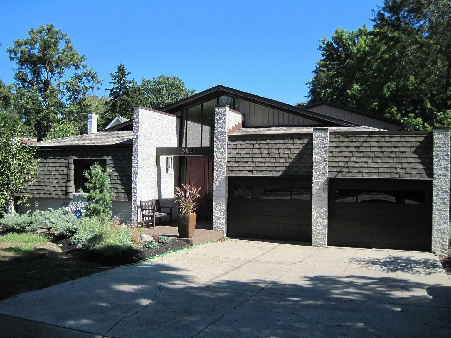 30860 Lake Rd photo 1