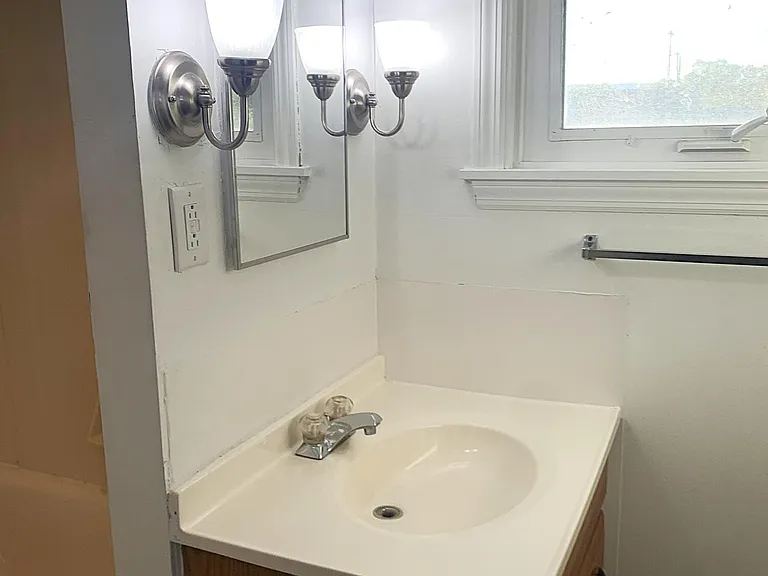 28 Saint Mary St #4 — Photo 11