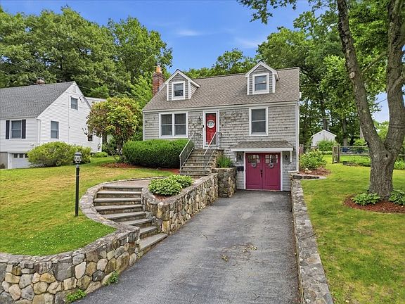 2nd image of 104 Higgins Rd