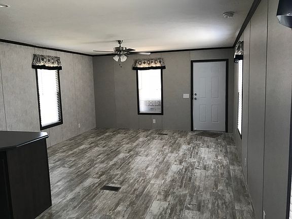 2nd image of 4140 Hickory Knoll Dr