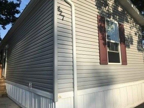 2nd image of 427 Darelnor St