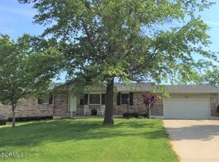 900 Terrace Dr, California, MO 65018