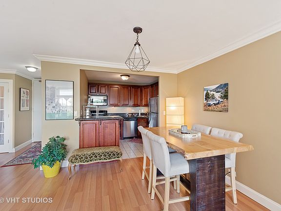 4th image of 2626 N Lakeview Ave APT 505