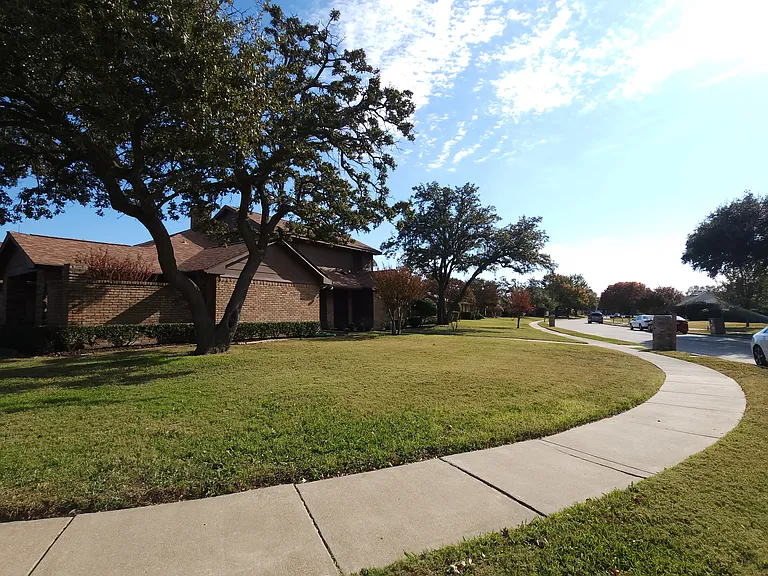 3318 Lanarc Dr — Photo 31