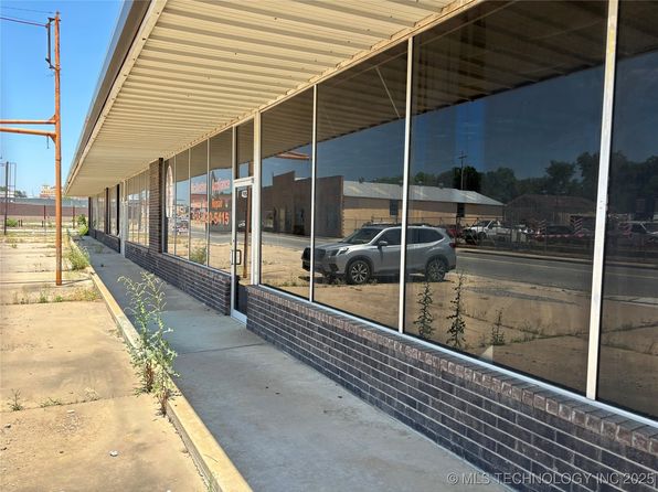 422 S Main St