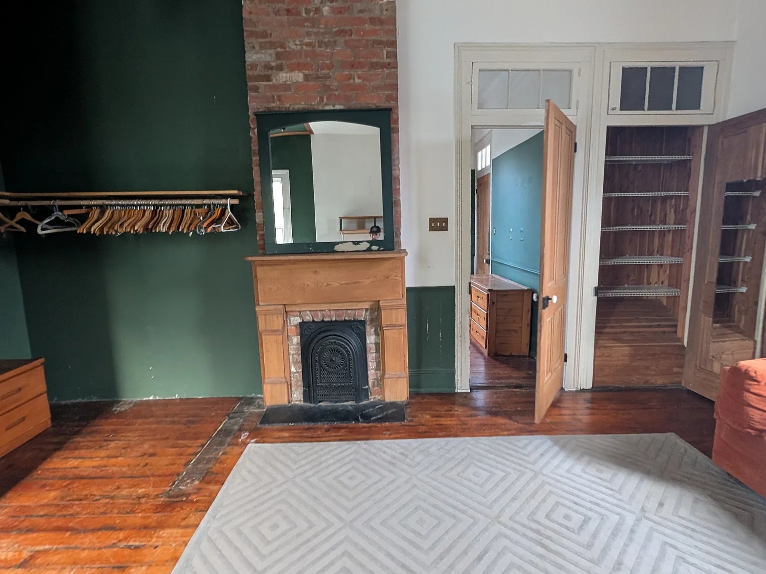 3 bed, 2200 sqft, $1,800 — Photo 3