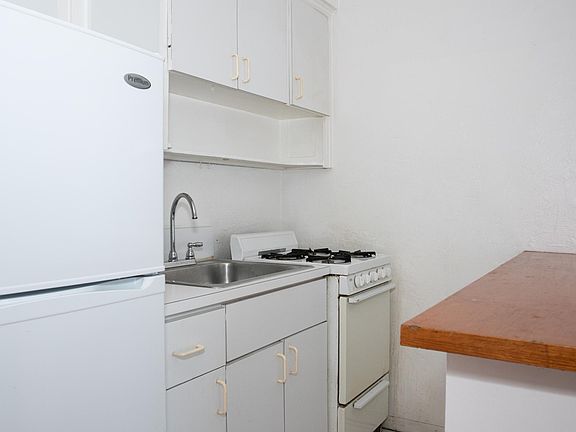 4th image of 9064 Collins Ave #A9yhyjhps