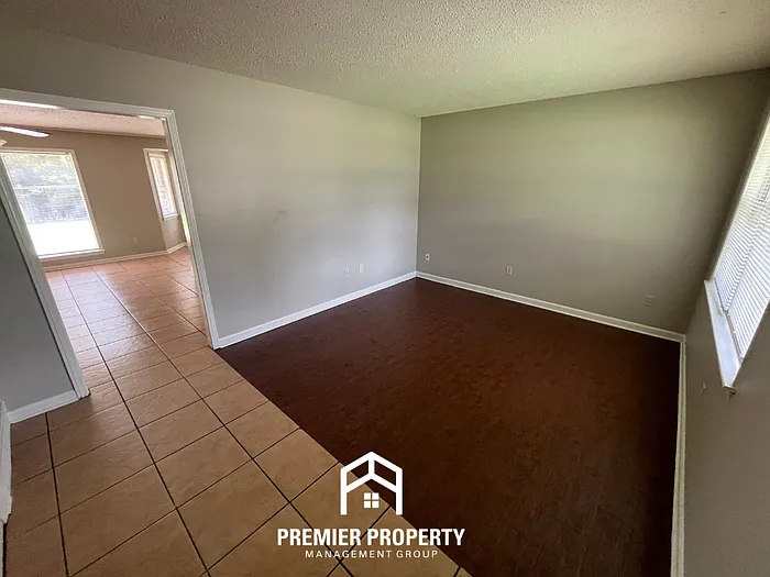 3050 Castleman St — Photo 2