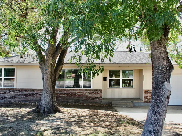 1719 E William J Bryan Pkwy, Bryan, TX 77802