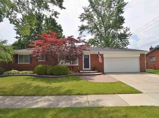 23726 Braden St, Clinton Township, MI 48035