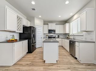 156 Gray Wolf Dr, San Marcos, TX 78666