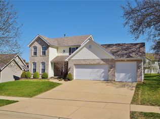 425 Ancestry Dr, Saint Peters, MO 63376