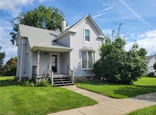 401 Independence St, Fairport Harbor, OH 44077