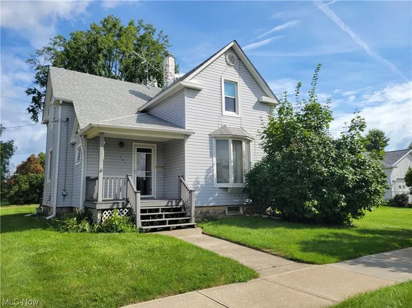 401 Independence St, Fairport Harbor, OH 44077