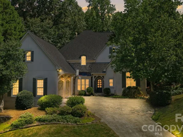 1817 Asbury Hall Ct, Charlotte, NC 28209
