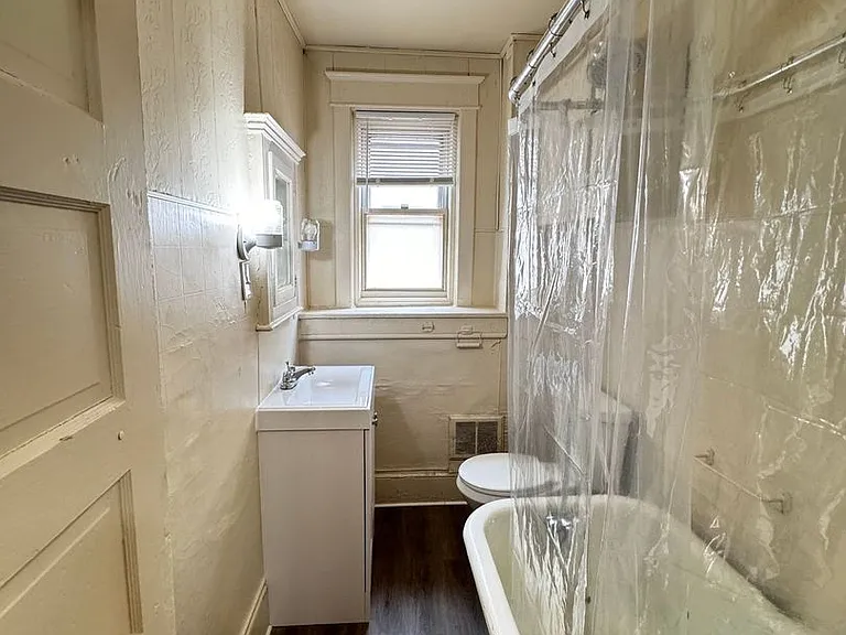 930 McDowell Ave — Photo 8