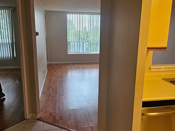 4th image of 480 McLevin Ave #303