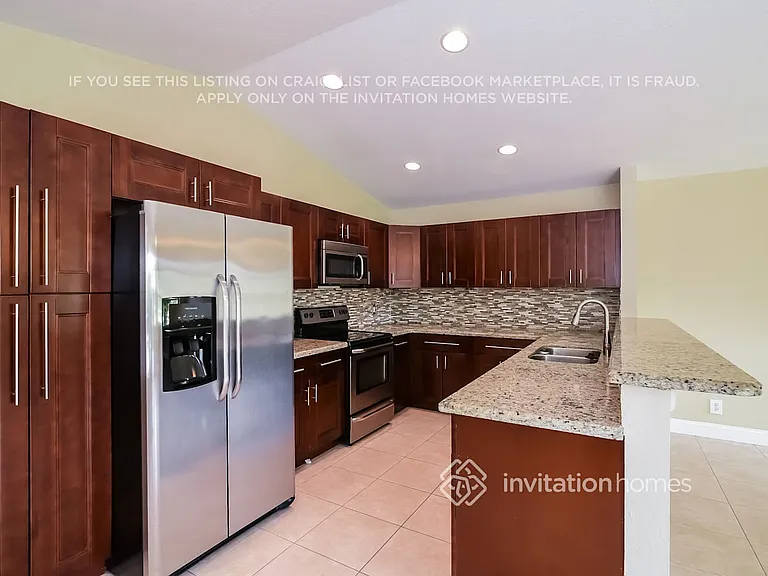 4645 NW 99th Ln — Photo 7