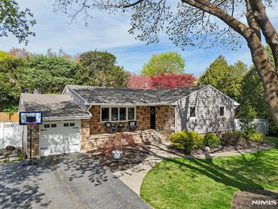 27 Ell Rd, Hillsdale, NJ, 07642