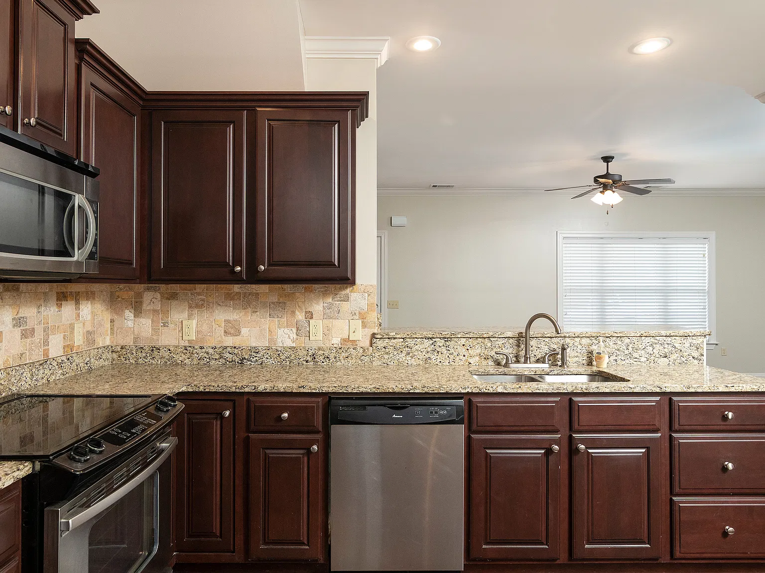 114 Vail Drive - 1 — Photo 3