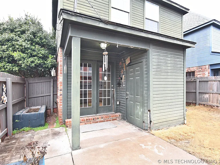 310 W K St — Photo 22