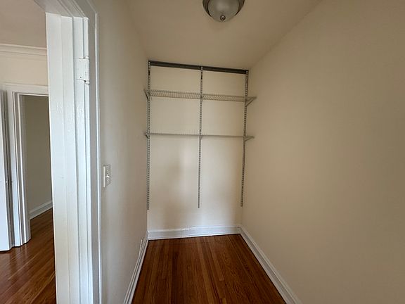 4th image of 2619 W Wellington Ave APT 3E
