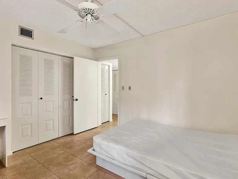 120 NW 70th St #103 — Photo 14