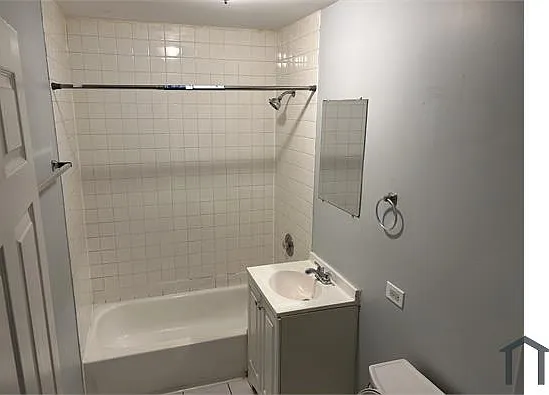 303 S Springfield Ave — Photo 2