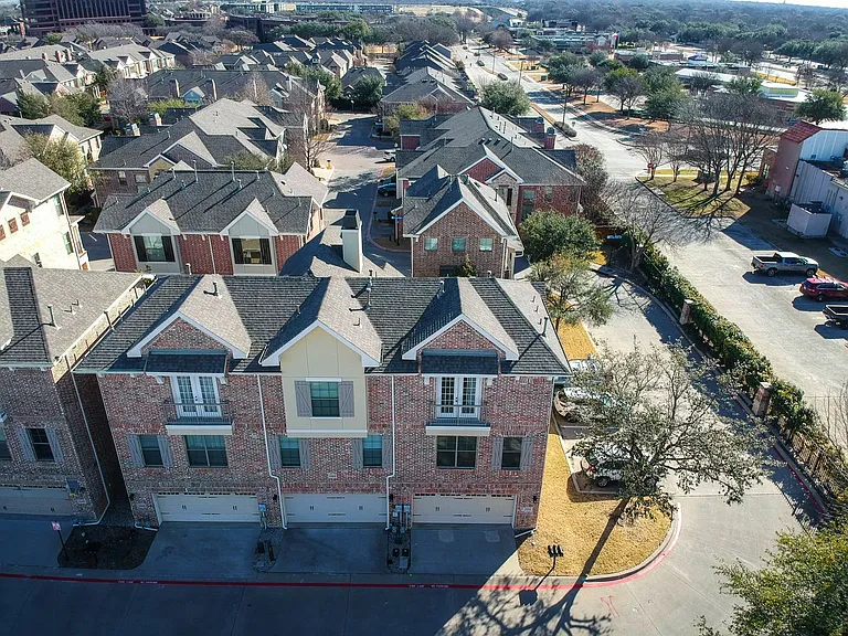 2002 Azure Pointe — Photo 2