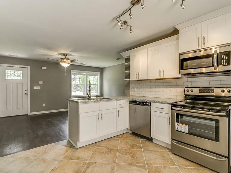 567 Ashburton Ave — Photo 5