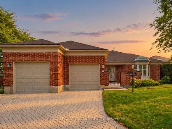 60 Rosecliffe Cres #8, London, ON N6K 4E5