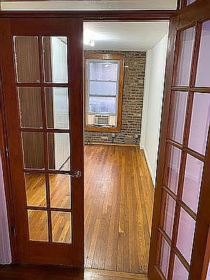 3rd image of 128 Mulberry St #2