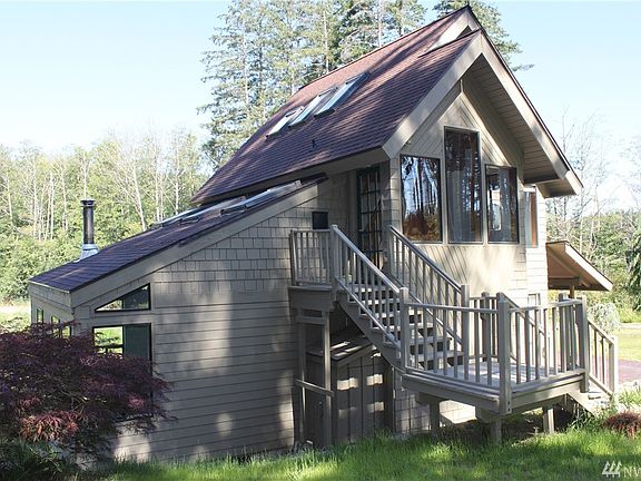 3rd image of 203 Woodpecker Ln