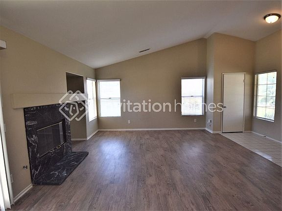3rd image of 29385 Highland Grove Ln