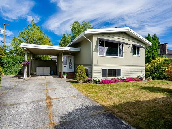 675 Newport St, Coquitlam, BC V3J 3H5