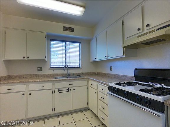 5th image of 3 N Arlington St