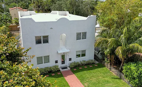 518 Biscayne Dr Photo 1