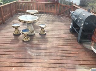39 McPherson Cir, Sterling, VA 20165