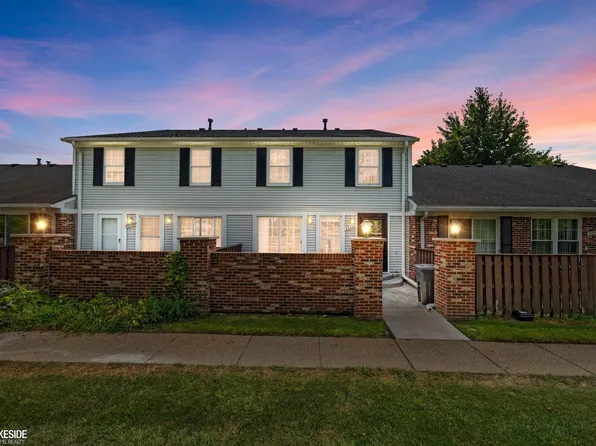 39595 Heatherheath Dr, Clinton Township, MI 48038