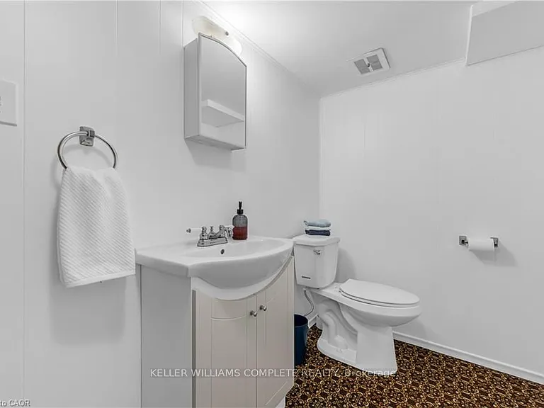 77 Lawfield Dr — Photo 21