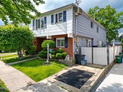 53 Marisa Cir, Staten Island, NY, 10309