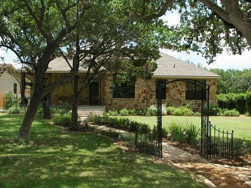 1st image of 606 S Ronay Dr