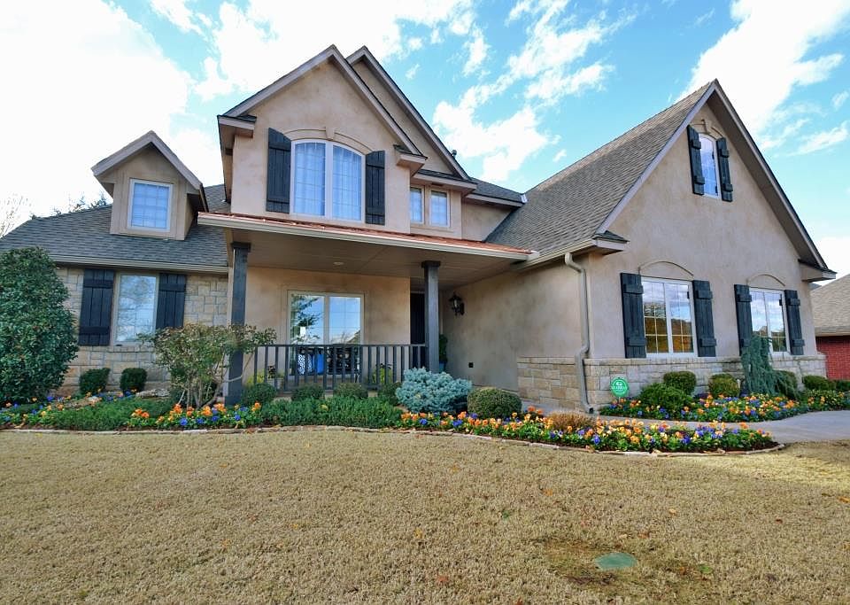 1st image of 1916 Hallbrooke Dr