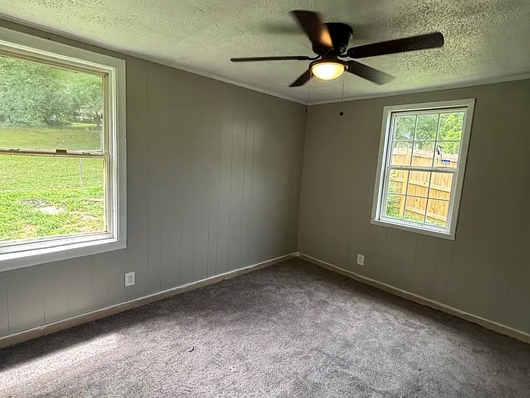 1409 Laboratory Rd — Photo 1