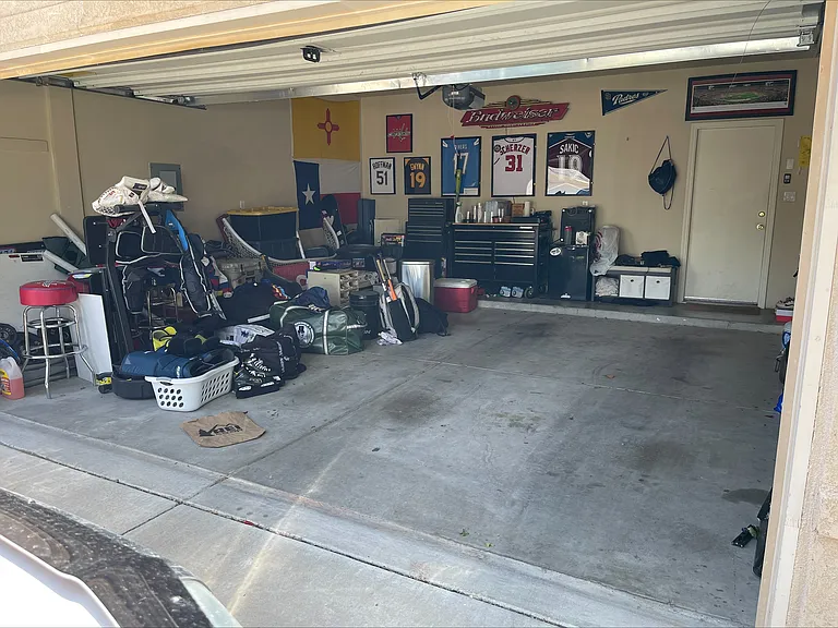 7412 Peregrine Rd NE — Photo 35