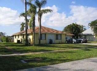 576 Toccoa Rd, West Palm Beach, FL 33413